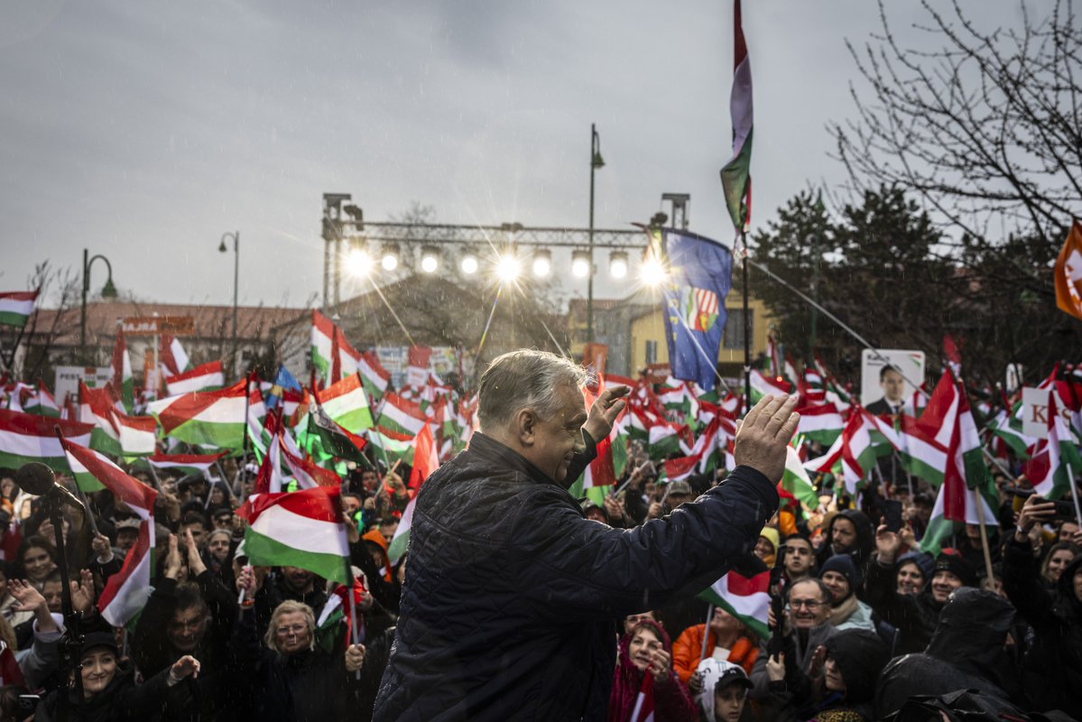 Balázs Orbán tweet media