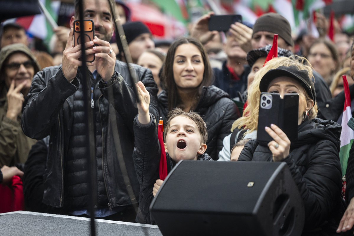 Balázs Orbán tweet media