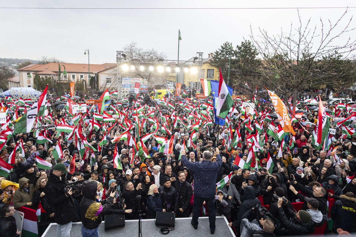 Balázs Orbán tweet media