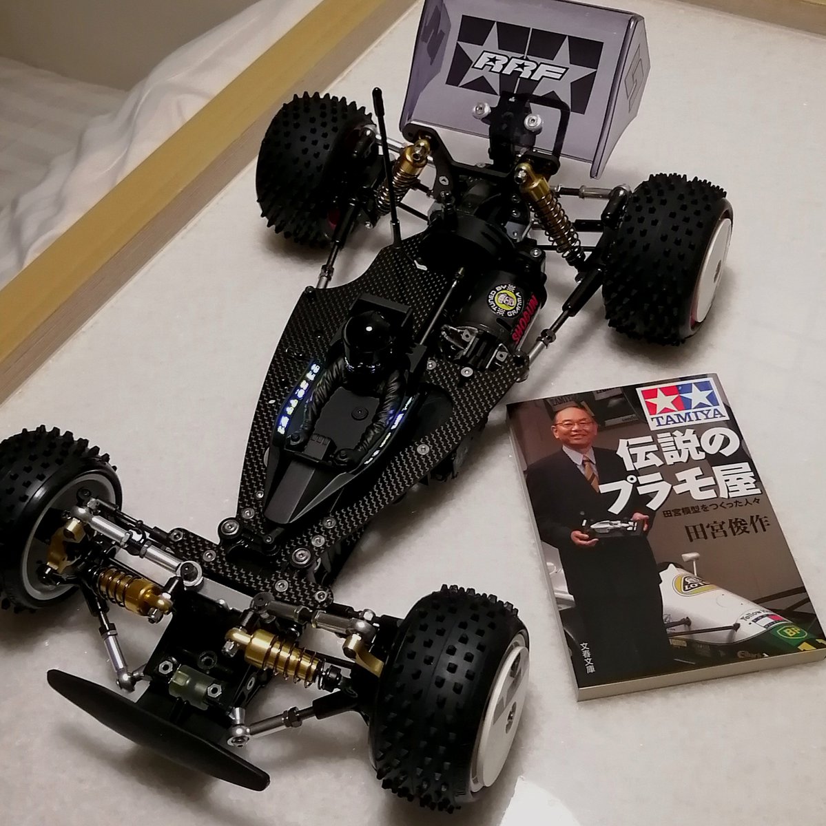 伝説のプラモ屋さんが作った伝説のRC、何とか完成しました。
コクピットの電飾やワイヤータックなど多少の加工は行いましたが、可能な限りシンプル＆純正形状にて仕上げました。

#タミヤRC
#アバンテ
#イグレス