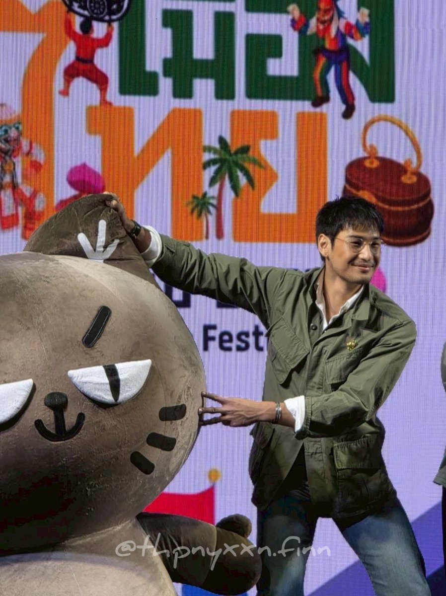 yellyeen tweet media