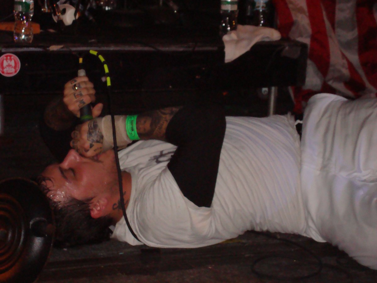 Frank Iero Hourly tweet media