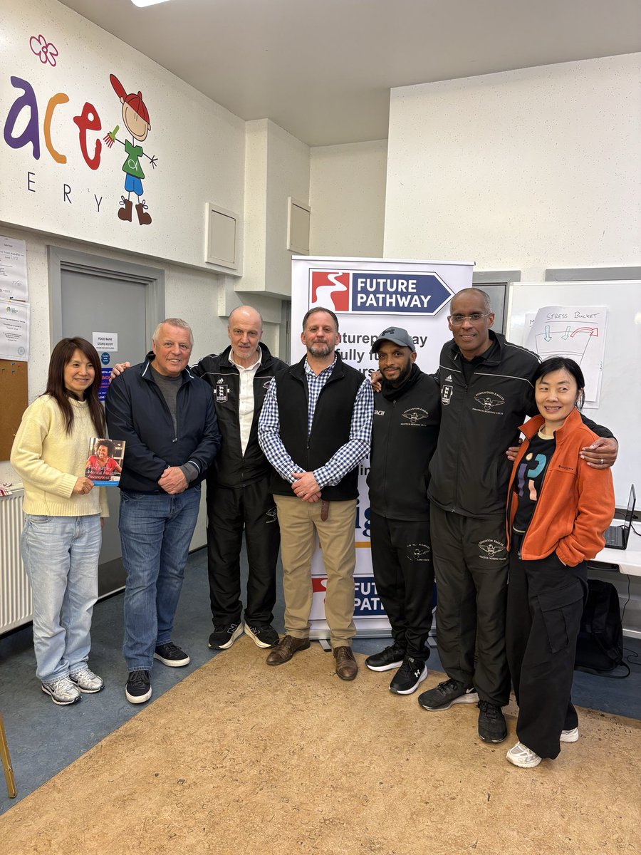 JohnMcDonald_MC's tweet photo. Fantastic mental health first aid course complete, everyone passed and what a eye opener, thanks to FAA MHFA instructor Gav Dickinson amazing work , @Futurepathway1 funded this course and hosted by Edmonton Eagles Costas x https://t.co/Xuz3fNuliL