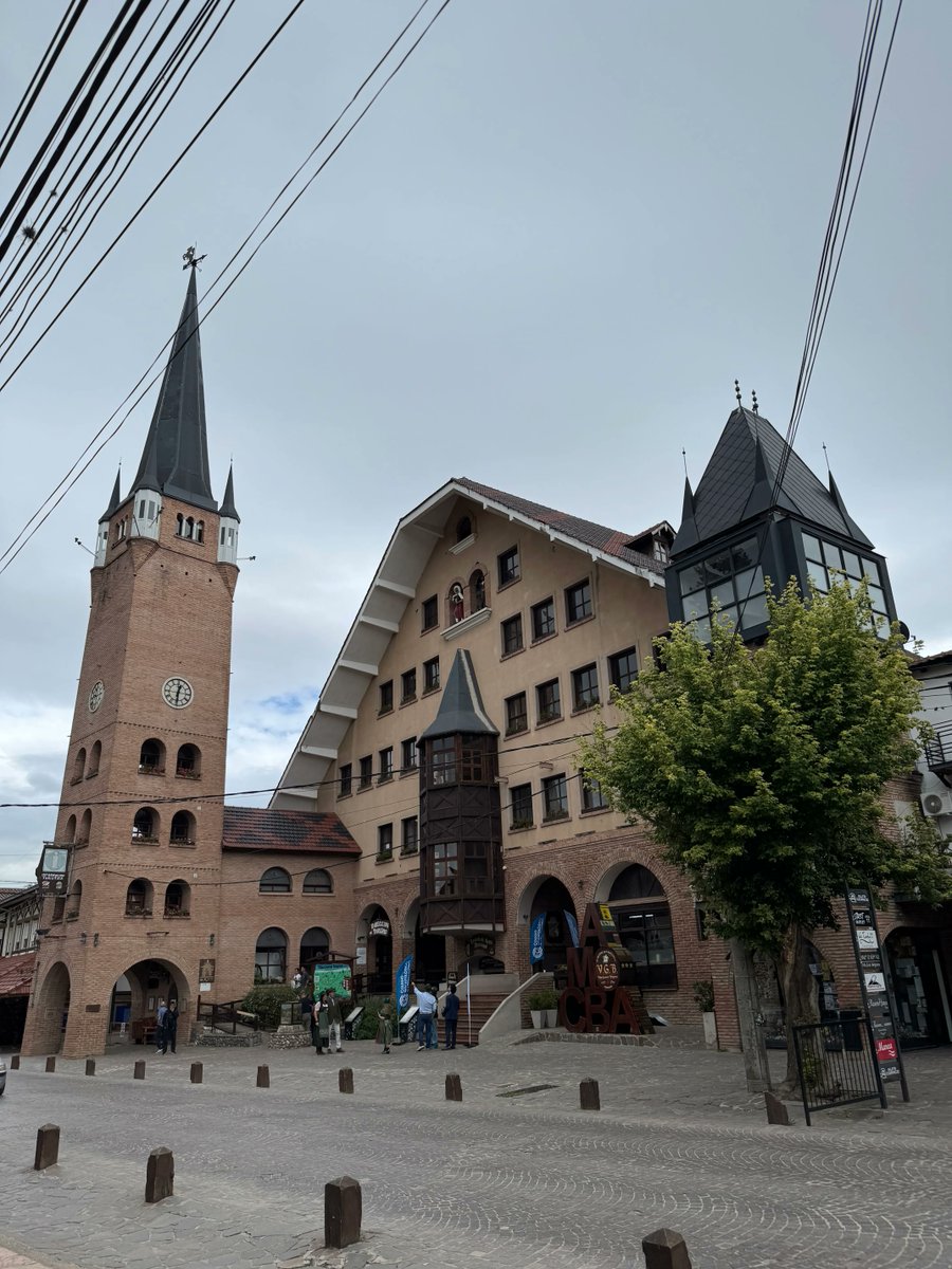 Hispanic Nomad | Remote Work, Travel, Growth tweet media