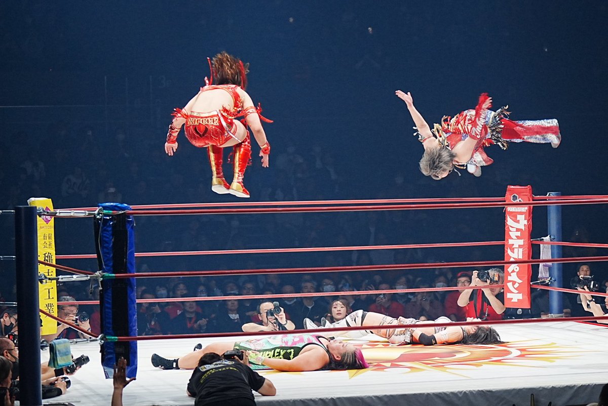 r1031s's tweet photo. 3.22 SareeeISM ChapterX
太陽神Chronicle
 ─15thANNIVERSARY─
横浜武道館　
トップロープから
#Sareee
#彩羽匠
#sareeeISM https://t.co/eAwyBuz035