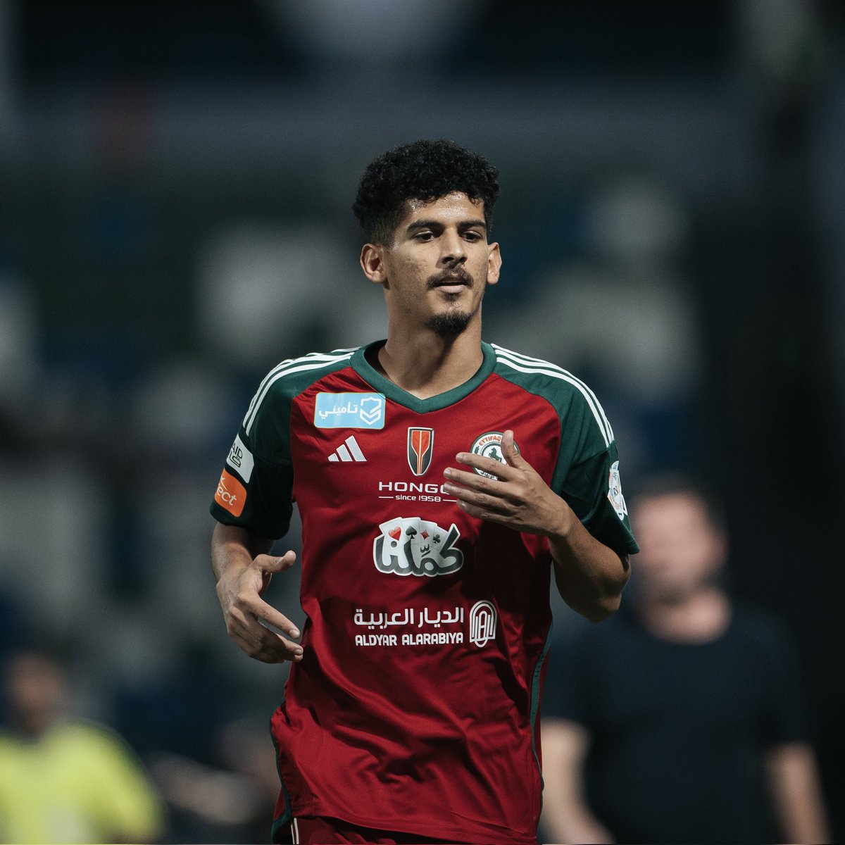 مُطَّلِع tweet media