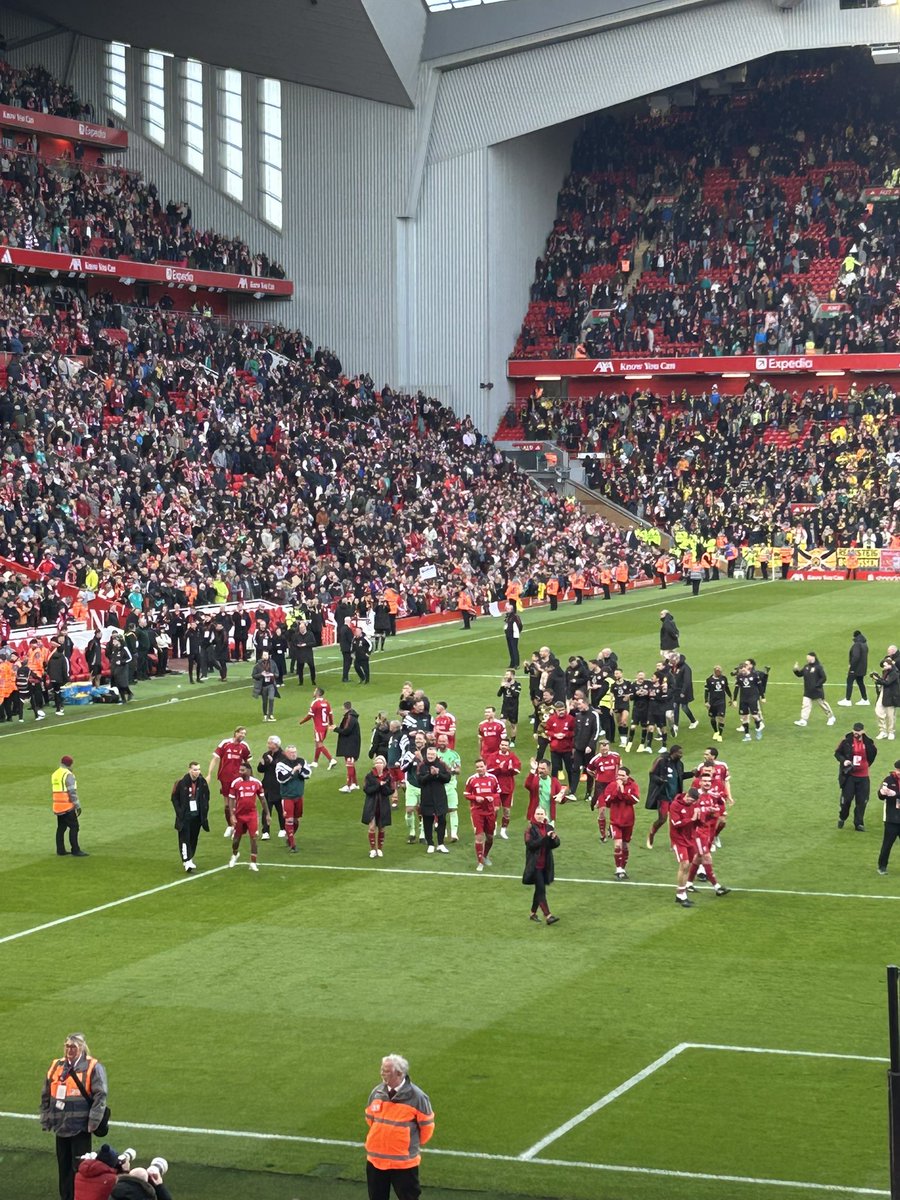 n̶̡̹̈́̌̑ͅi̶̬͕̜̓̍̈͜n̸̠̓̂i̸͉̒͐ ̵̢̧͕̫̈́̐̄̎:3 tweet media