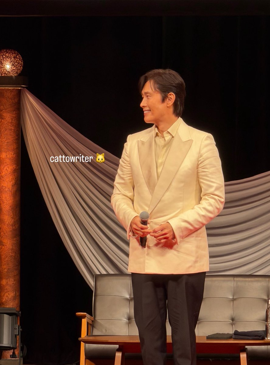 cattowriter🐱 tweet media