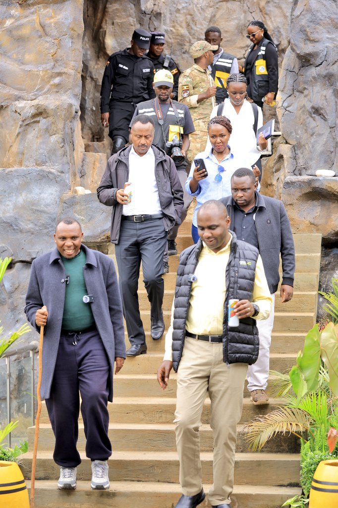 Hon Henry Musasizi tweet media