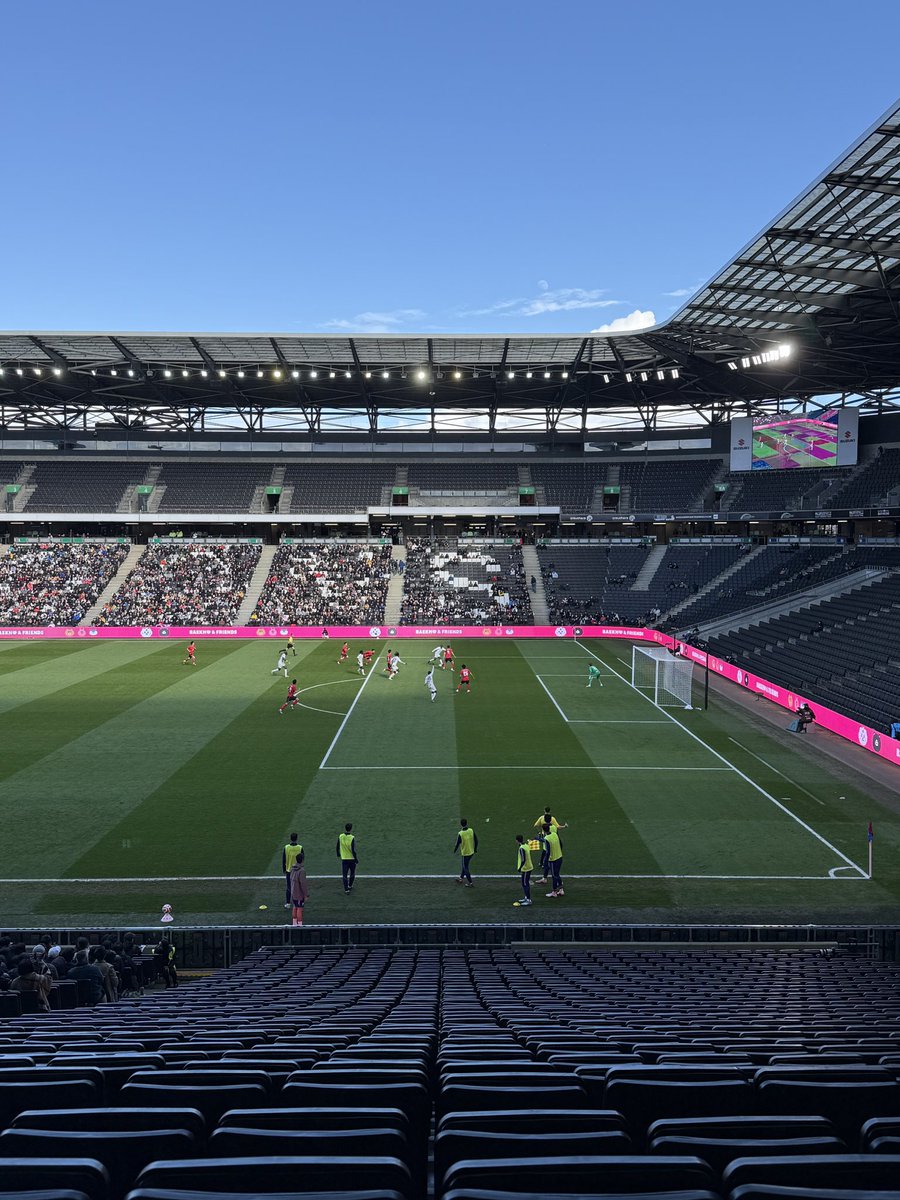 fc_travel_ tweet media