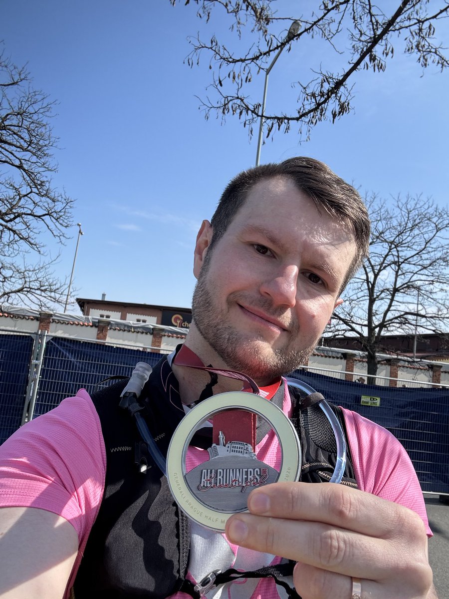 Lukrun89's tweet photo. My personal record for Half marathon 1:49 Prague Half marathon 🏆 #run #runner #gay #runczech #halfmarathon https://t.co/ah9pGbUB31