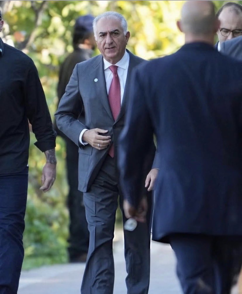 در سایه 👑 tweet media