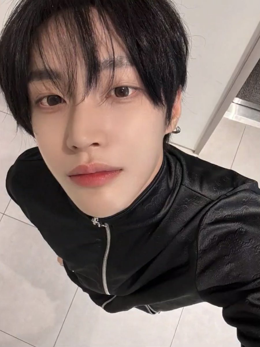 그게.. tweet media