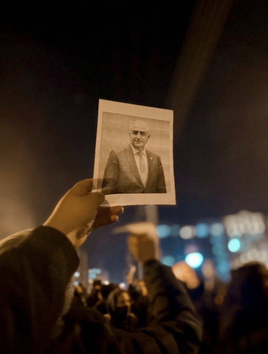 Moojan Azar tweet media