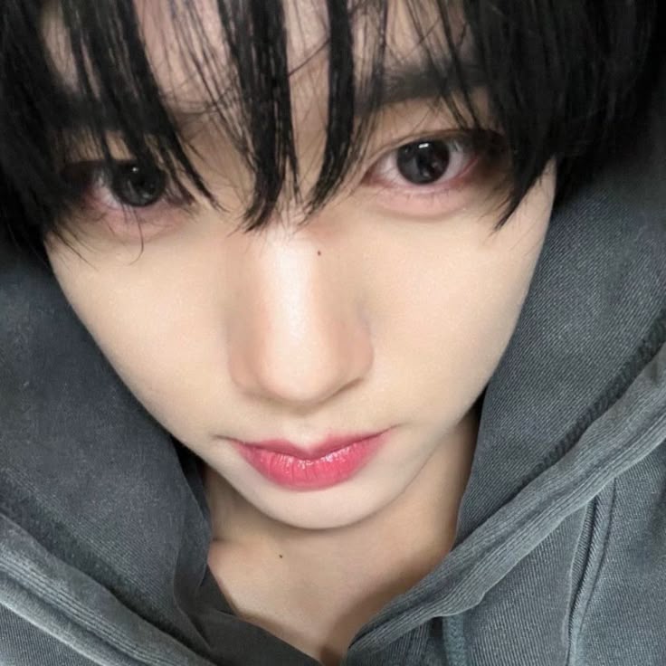 ˙𐃷˙ lune. tweet media