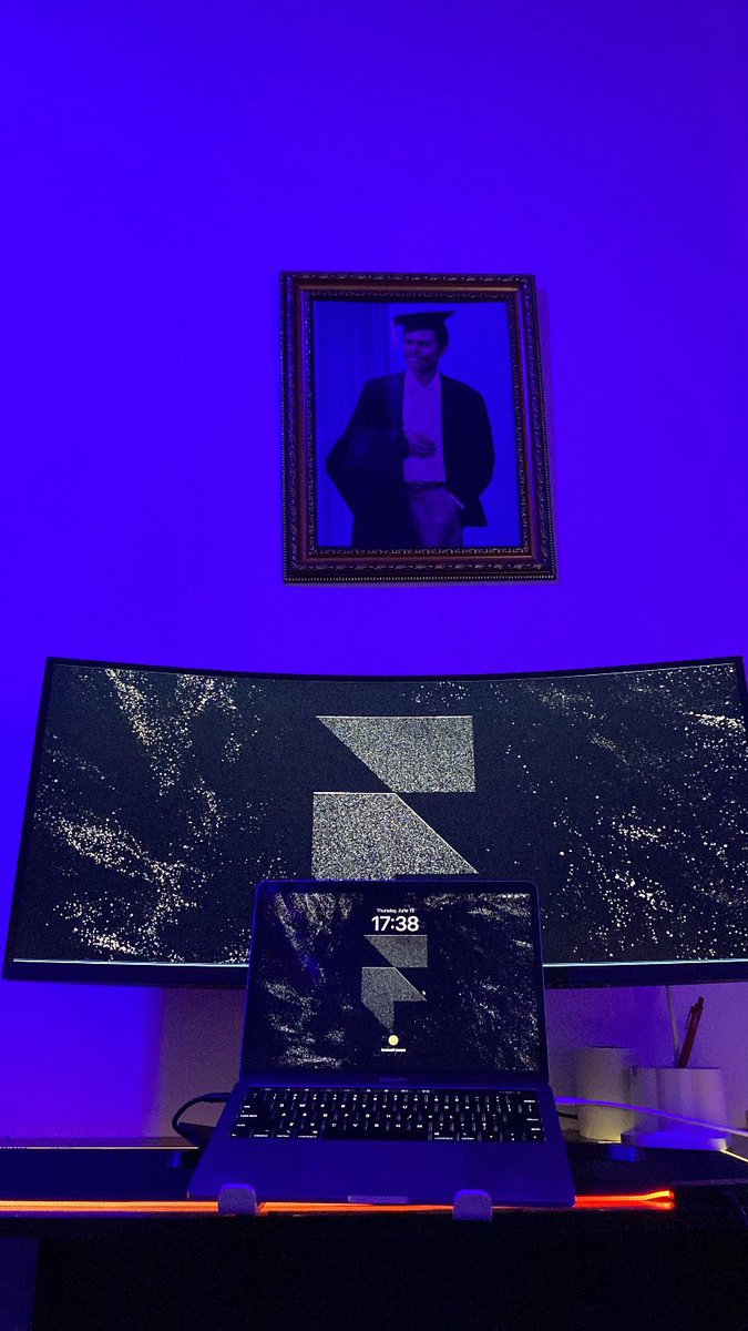 IwuezeAmarachi's tweet image. Workspace evolution 😂

Quote this with your before &amp;amp; after

I’ll go first👩🏽‍💻