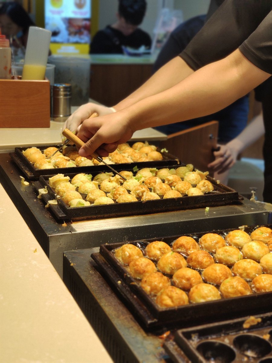 Askdemidi tweet media