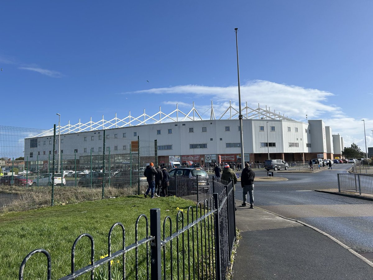 Jennifer Young/Jenny Dent tweet media