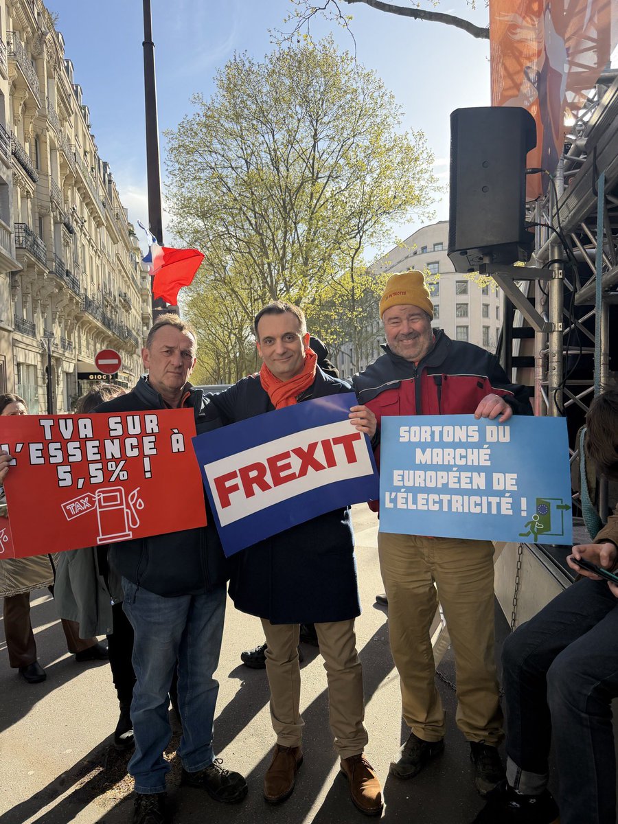 Florian Philippot tweet media