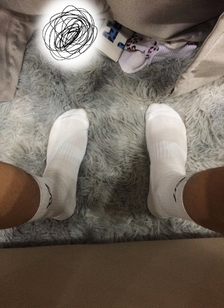 1230ios's tweet photo. 腿好粗……#男高 https://t.co/oXYpBMEeJf