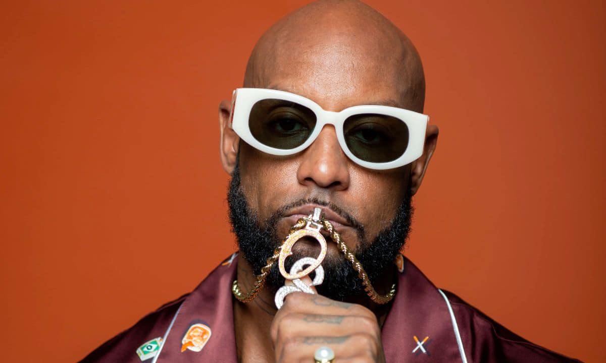 T ۞ ny Moorish tweet media