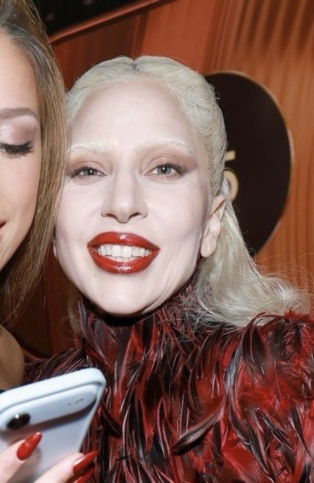 miss honeyzinha ☆ tweet media