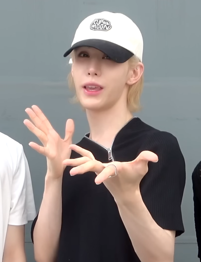 ana:-P⁷݁ 𐔌՞. .՞𐦯 tweet media