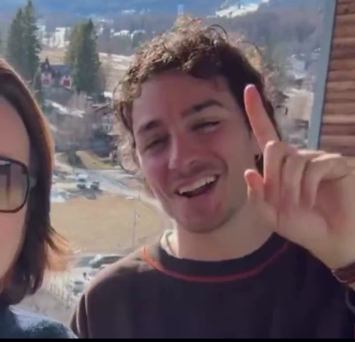 ᵐᵃʳʸ🎨 tweet media