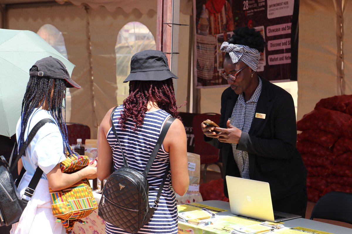 ITC_Gambia's tweet photo. Her Marketplace is underway.

Convened by the @UNGambia Gender Working Group and partners, the initiative is designed to:

🟣Expand market access for women entrepreneurs
🟣Strengthen awareness on rights, protection and support services

Come out and support women entrepreneurs. https://t.co/ZLA9LzgZiy