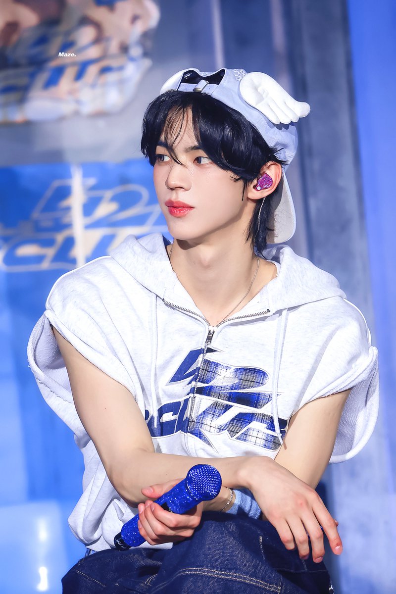 𝙈𝙖𝙯𝙚. tweet media