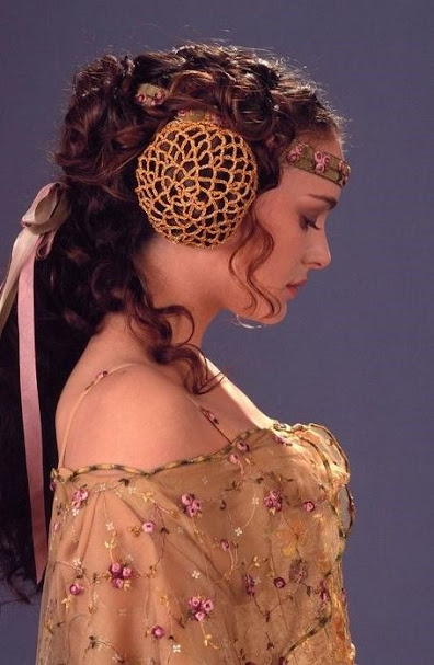 daily natalie portman tweet media