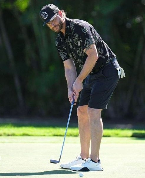 Hourly Jensen Ackles tweet media