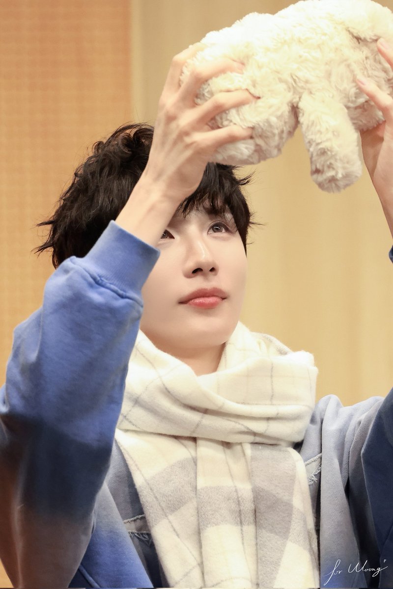 forwoong tweet media