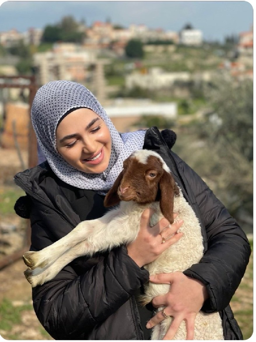 AawadRoro80172's tweet photo. عروس الجنه 🥺🥺🥺 https://t.co/JDesUJhjuD