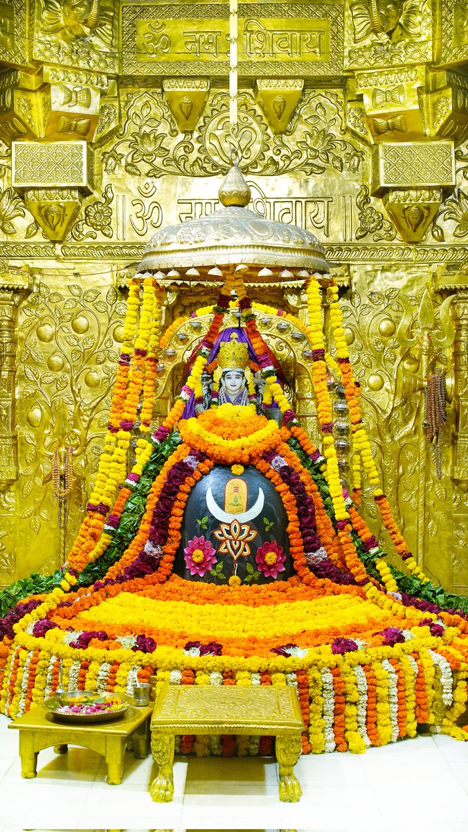 Somnath_Temple's tweet photo. श्री सोमनाथ महादेव मंदिर,
प्रथम ज्योतिर्लिंग - गुजरात (सौराष्ट्र)
दिनांक: 28 मार्च 2026, चैत्र शुक्ल दशमी  - शनिवार
सायं शृंगार
03268391
#somnath #mahadev #shivji
#bhakti #somnathlivedarshan #somnathtemple #JaiSomnath #SomnathSwabhimaanParv https://t.co/NA6mQdHeuu