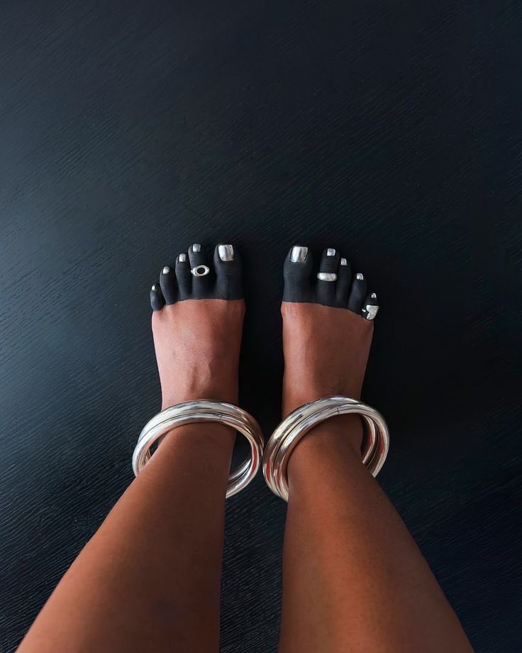 BLVCKVENUSE ★ tweet media