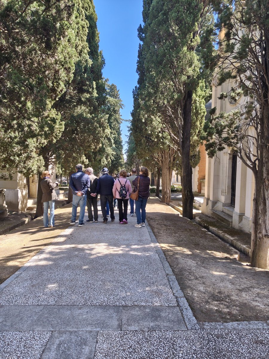 CementerioSanIsidro tweet media