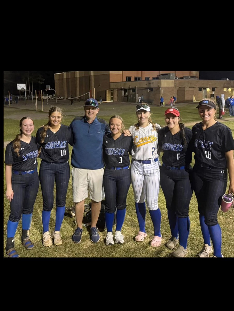 Molliebass08's tweet image. 9-0 on the season 💪
Big W over Laney in Wilmington.
Solid behind the plate, one hit, and a walked-by courtesy of a pitch to the head &amp;amp; knee 😅 So glad Ella my amazing SS and friend is ok! 
Good times! Also So glad to see Izzie and @CatchingIron 💙💙