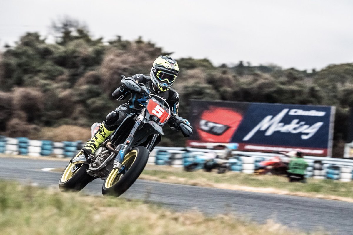 ニール TM Moto Japan tweet media