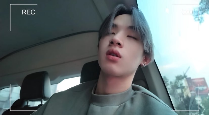 ดีนี่ ྀིซัง tweet media