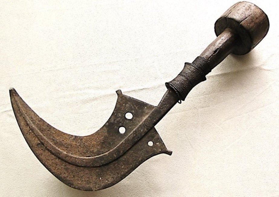 世界の武器防具百科！！ tweet media