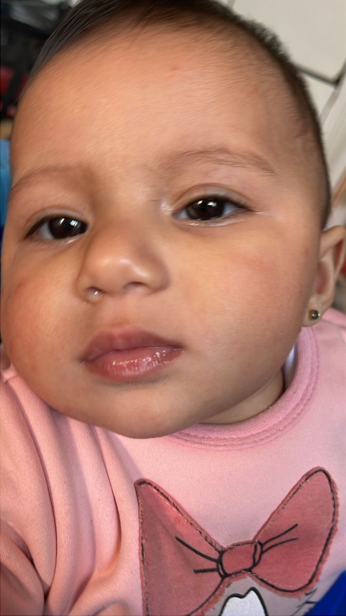 নয়নিকা☭ tweet media