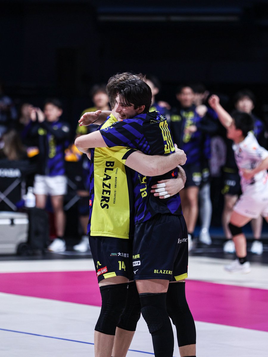 つま。 tweet media