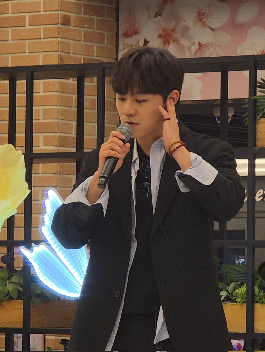 단화𑁍 tweet media