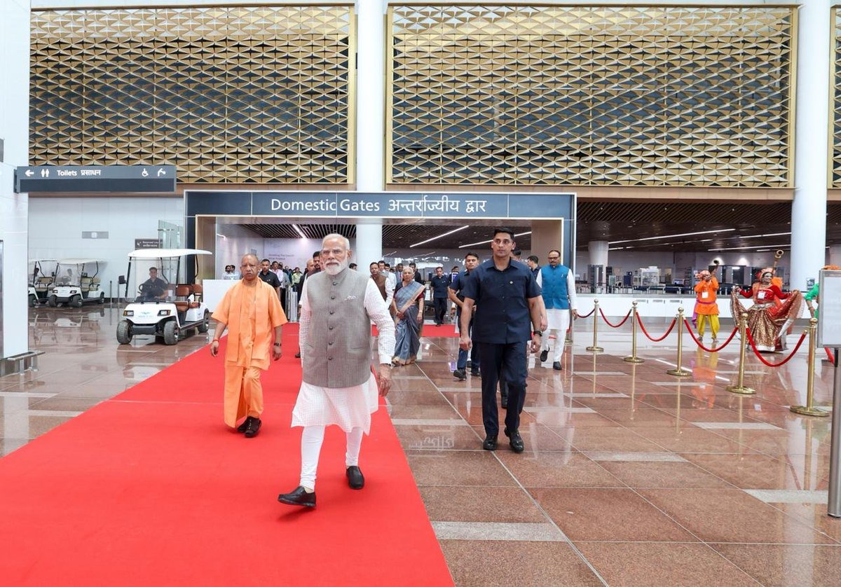 Narendra Modi tweet media