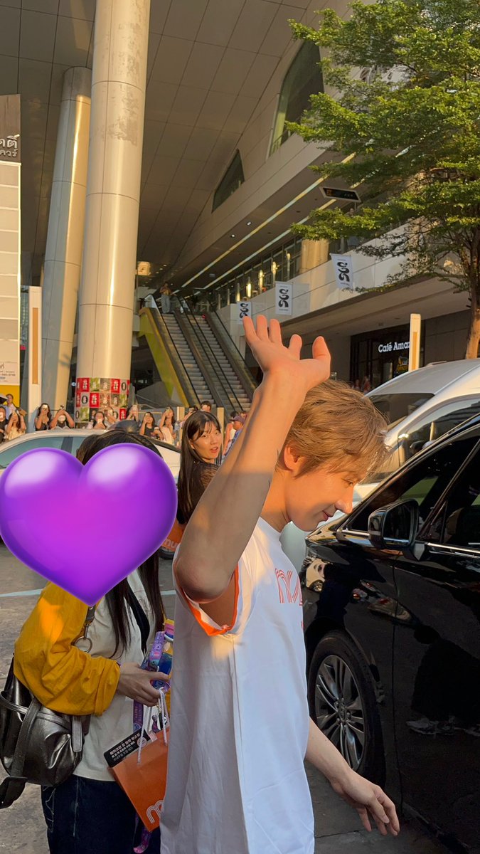 1001% 🐾 tweet media