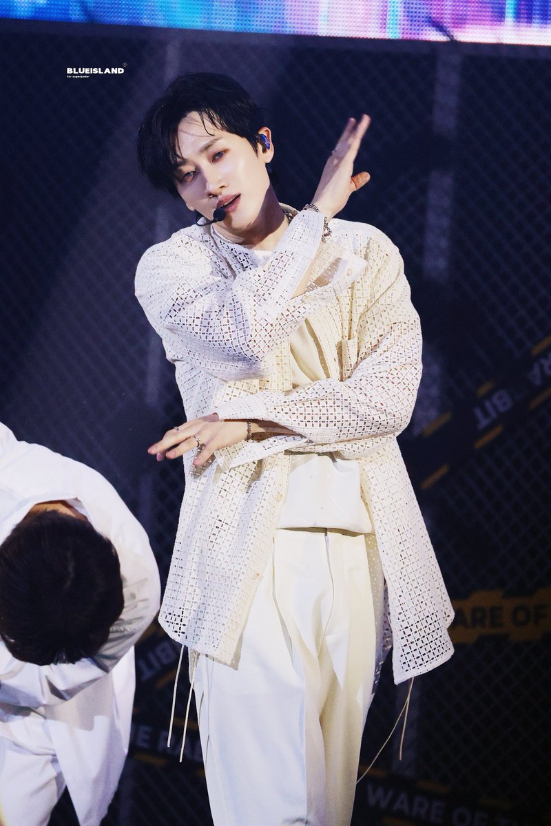 20260328
EUNHYUK FANCON - be:WARE OF THE RABBIT in SEOUL DAY1

#은혁
#슈퍼주니어
#이혁재
#EUNHYUK
#SUPERJUNIOR