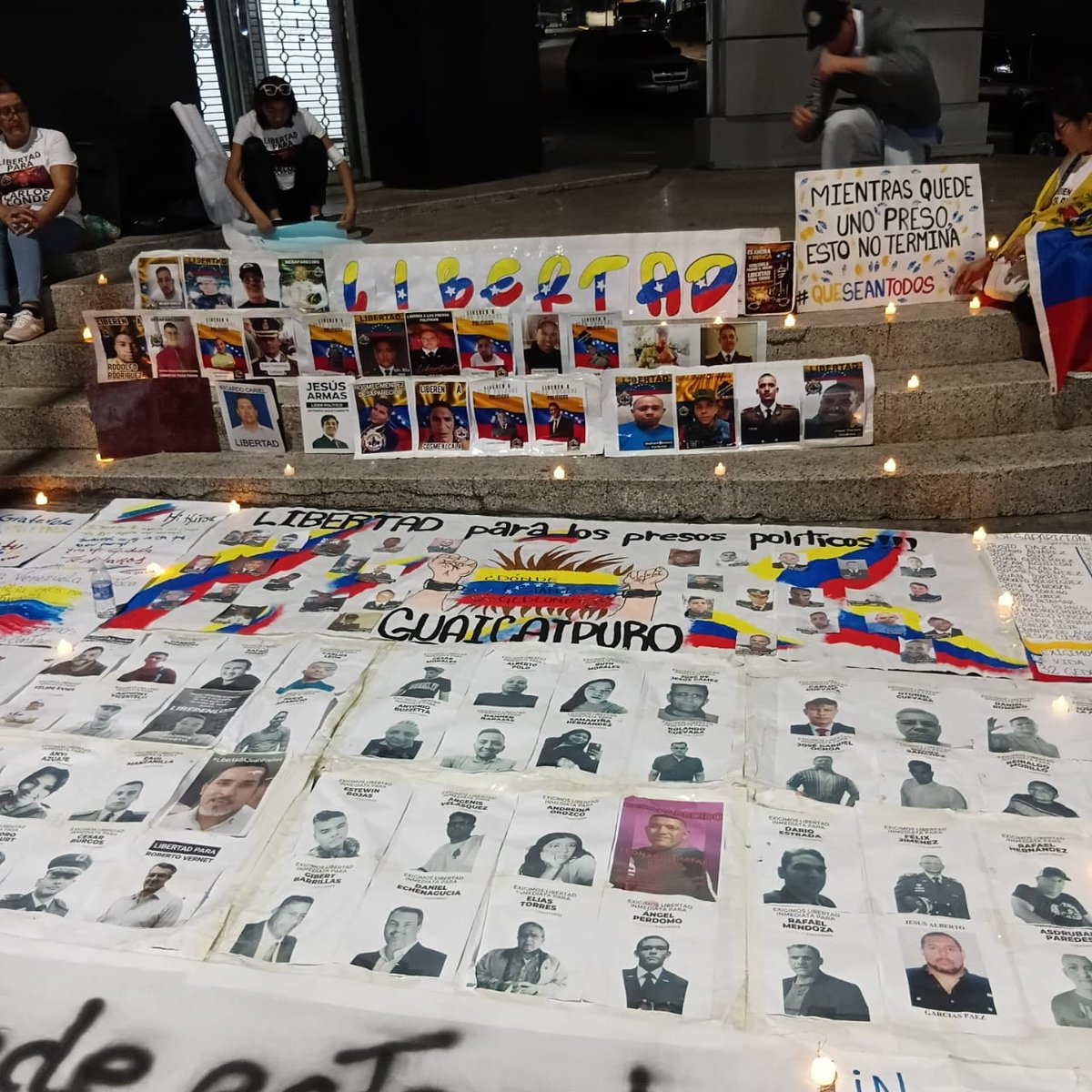 #CiudadGuayana
Prof. Giovanni Rionegro Expone: <a href="/torreseduardoj/">Eduardo Torres</a>

La calificación de asociación para delinquir no debe ser instrumentalizada como un recurso estratégico por parte del ministerio público para subvertir la regla general de la libertad
#LibertadParaLosPresosPolíticos