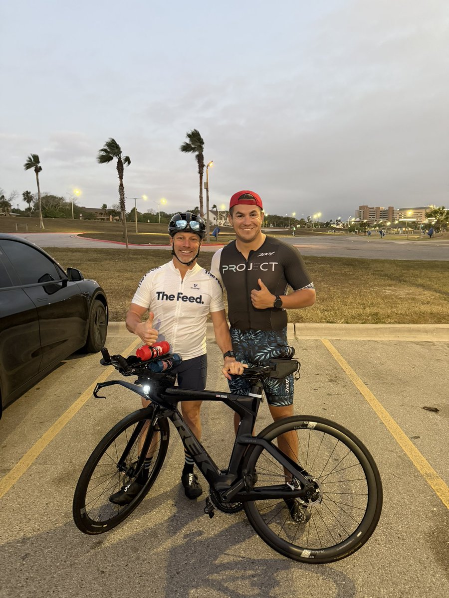 Eric D Flores tweet media