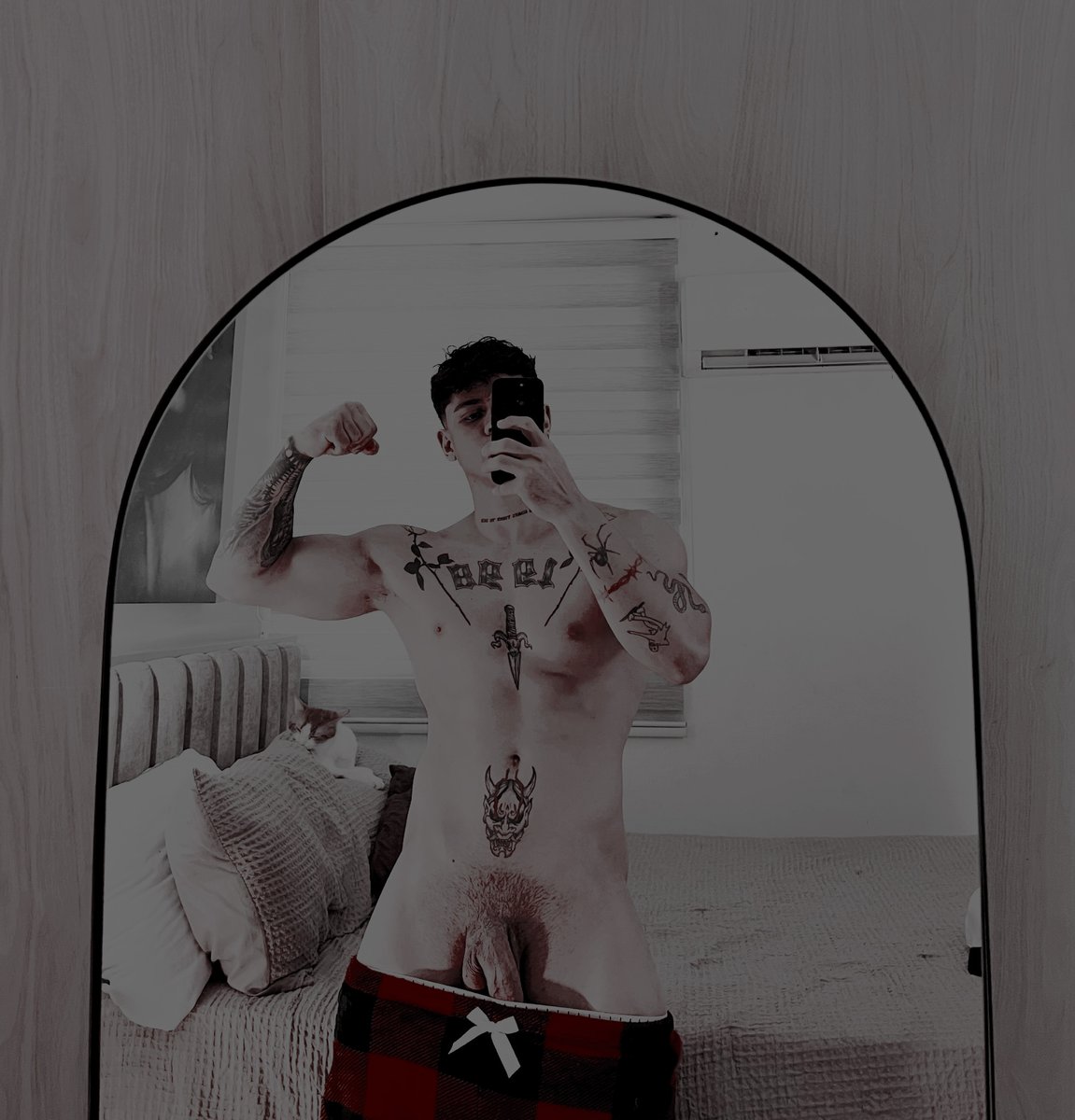 ᅠᅠ𝖆𝐫͟𝐞͟𝐬 tweet media